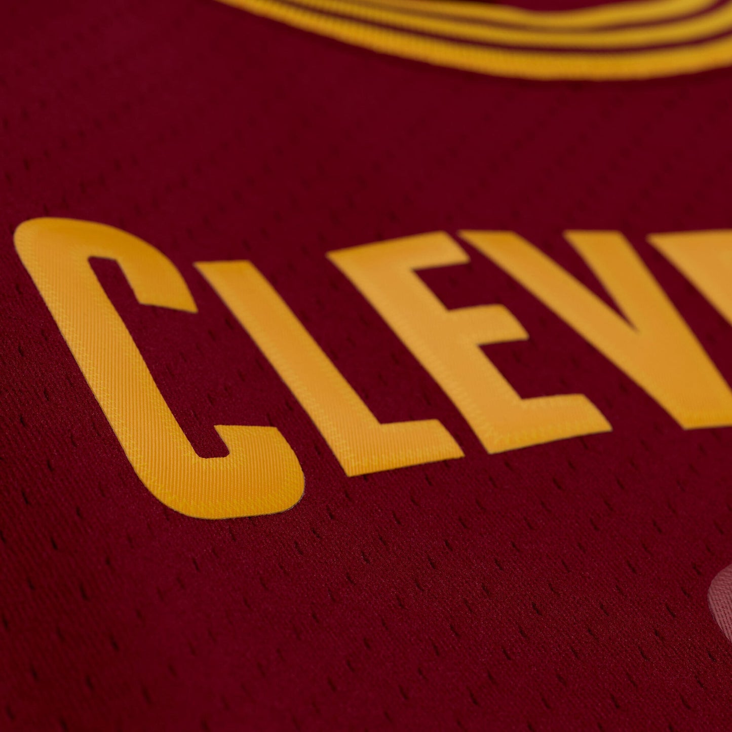 Men's Cleveland Cavaliers LeBron James Mitchell & Ness Wine 2015-16 Swingman Jersey