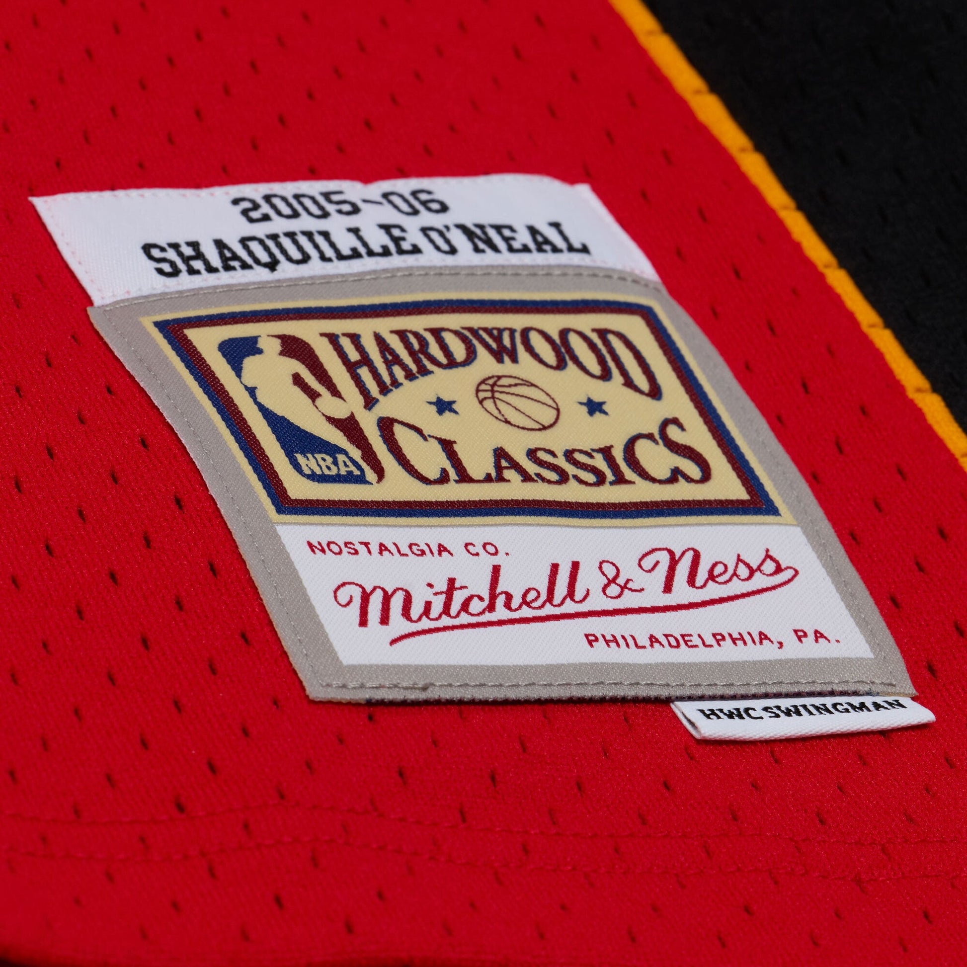 Men's Miami Heat Shaquille O'Neal Mitchell & Ness Red 2005-06 Swingman Jersey
