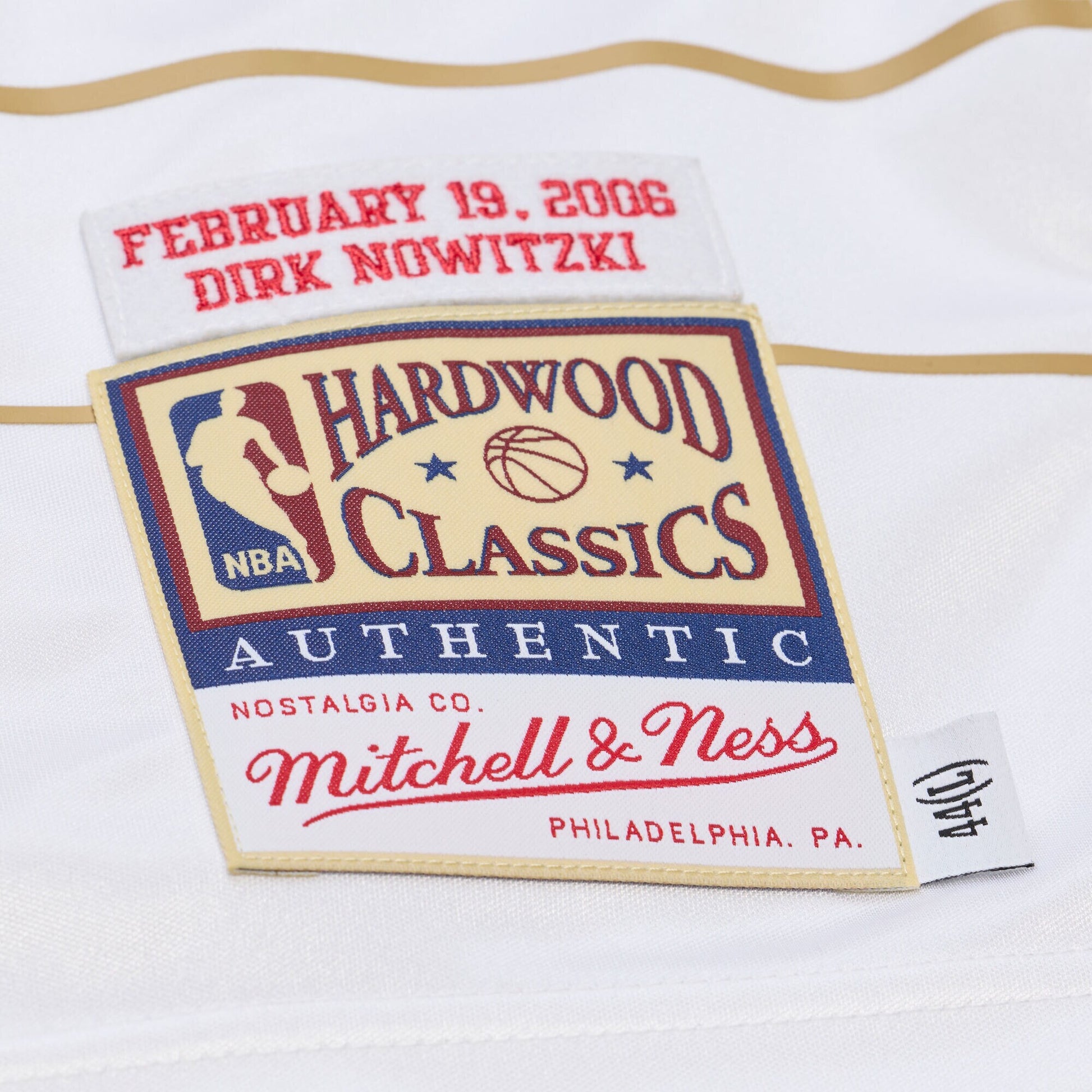 Men's 2006 NBA All-Star Game Dirk Nowitzki Mitchell & Ness Red/White Authentic Jersey