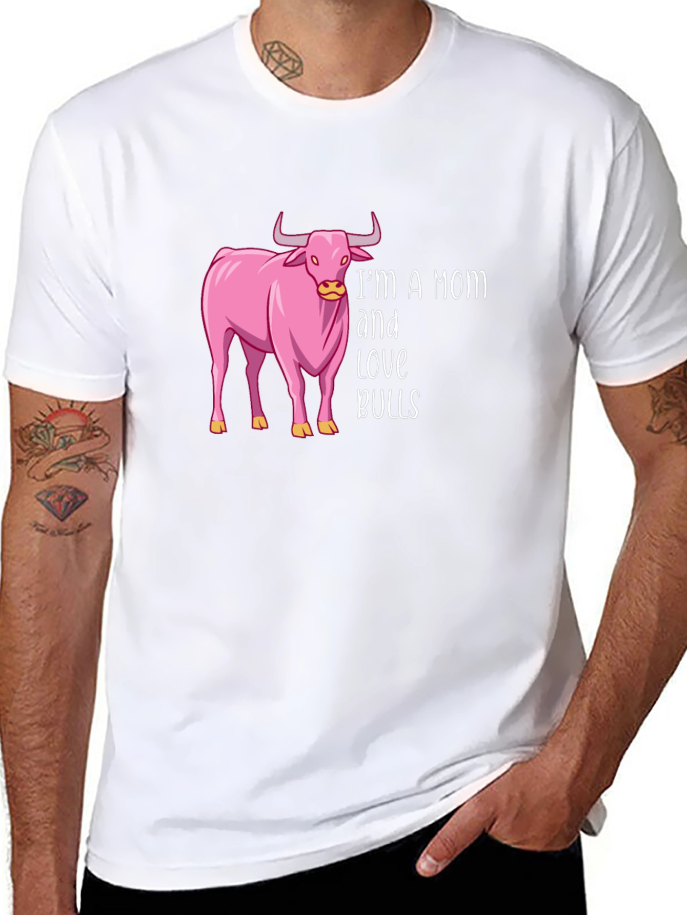 Im A Mom and Love Bulls T-Shirt