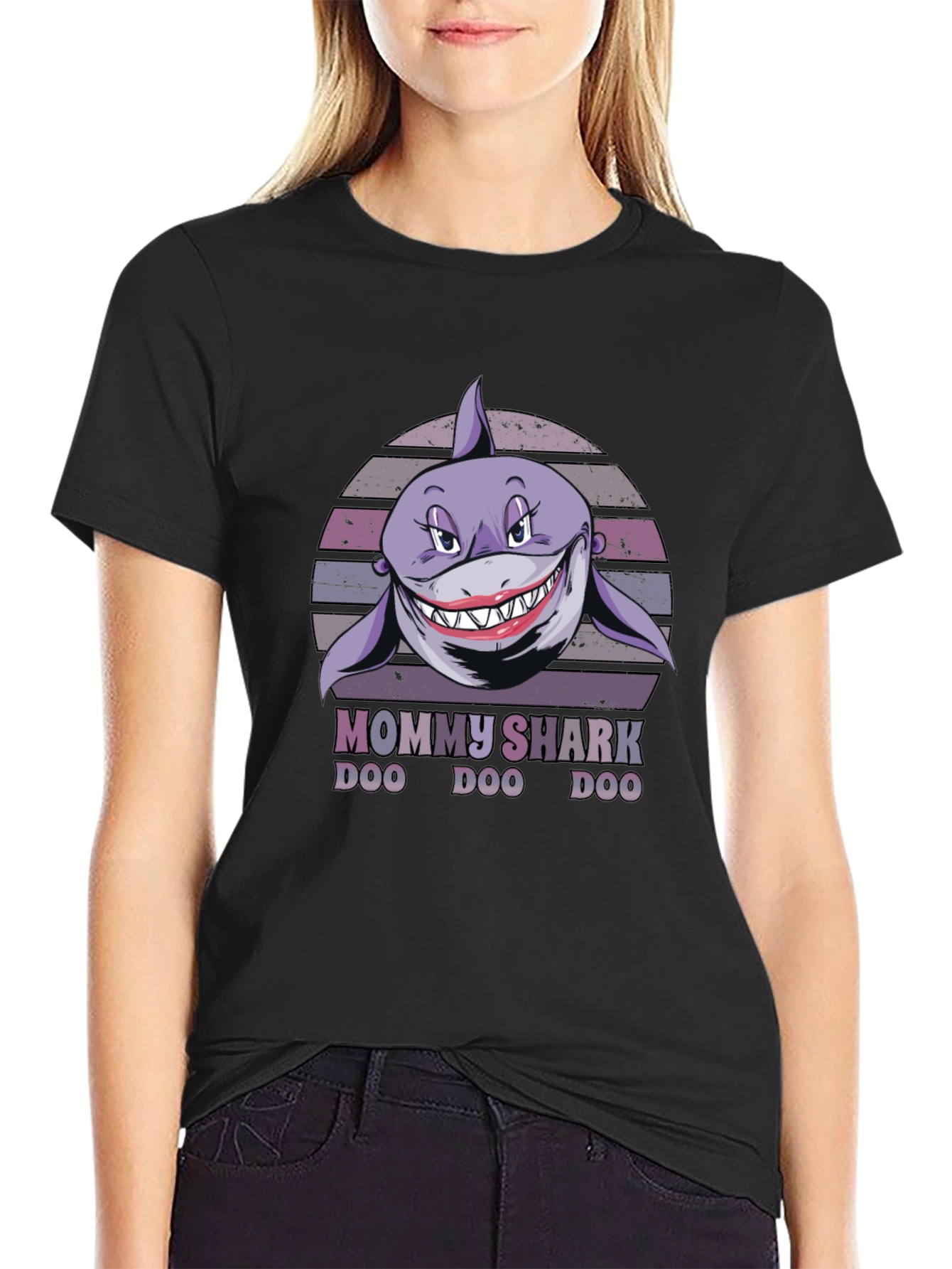 Mommy Shark Doo Doo Funny Graphic T-Shirt